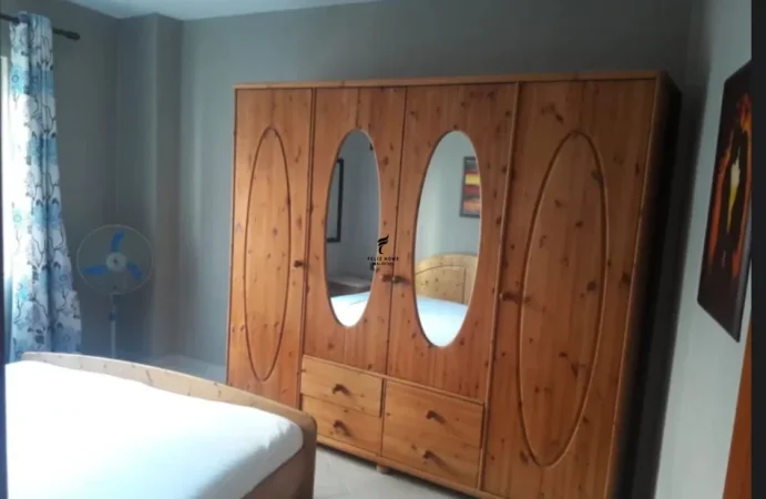 Tirane, jepet me qera apartament 2+1 Kati 4, 84 m² 500 € (YZBERISHT)