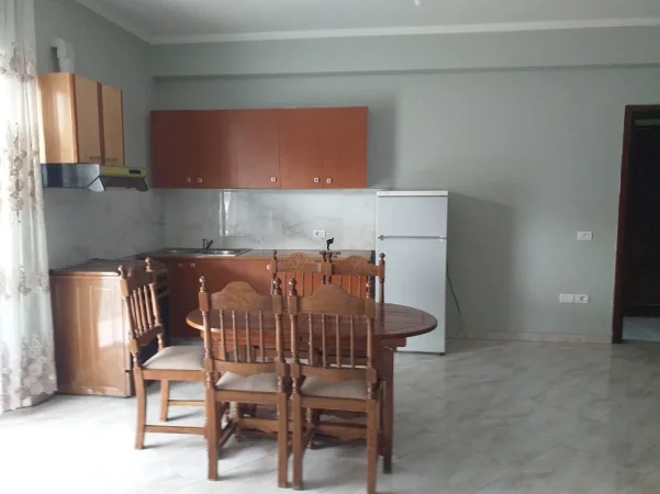 Tirane, jepet me qera apartament 1+1 Kati 2, 85 m² 350 € (KODRA E PRIFTIT)