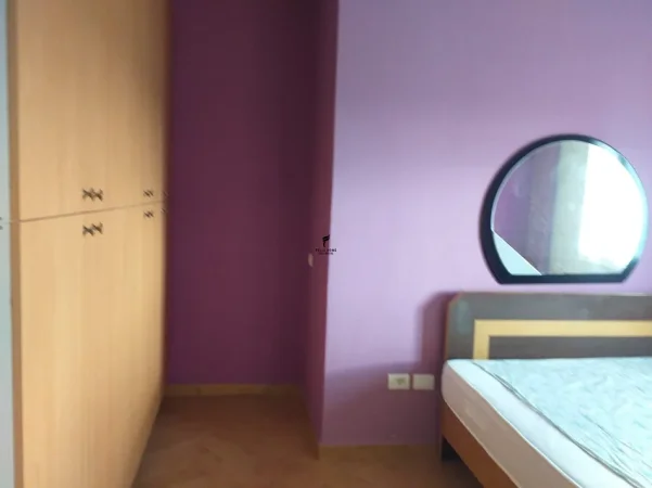 Tirane, jepet me qera apartament 1+1 Kati 2, 85 m² 350 € (KODRA E PRIFTIT)