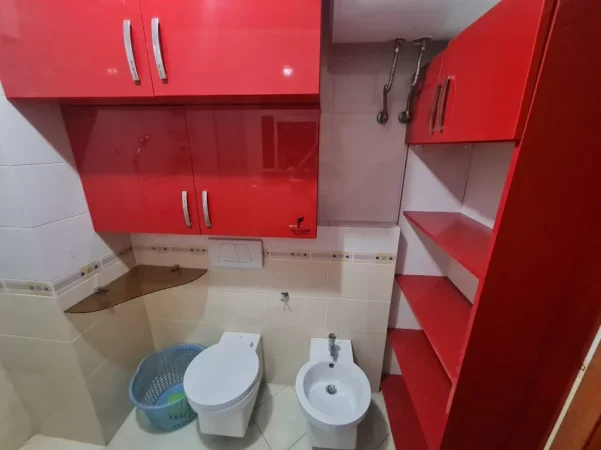 Tirane, jepet me qera apartament 2+1 Kati 6, 110 m² 750 € (ISH PARKU)