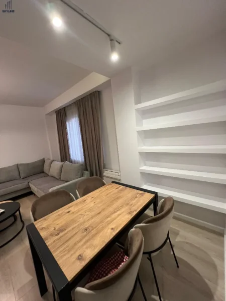 Tirane, jepet me qera apartament 2+1 Kati 8, 75 m² 500 € (Misto Mame)