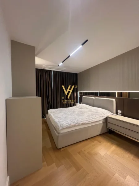 Tirane, shitet apartament 2+1+Ballkon Kati 6, 119 m² 650.000 € (LAKEVIEW RESIDENCE)