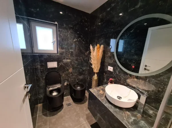 Tirane, jepet me qera apartament 1+1 Kati 6, 69 m² 900 € (Rruga e Kosovareve)