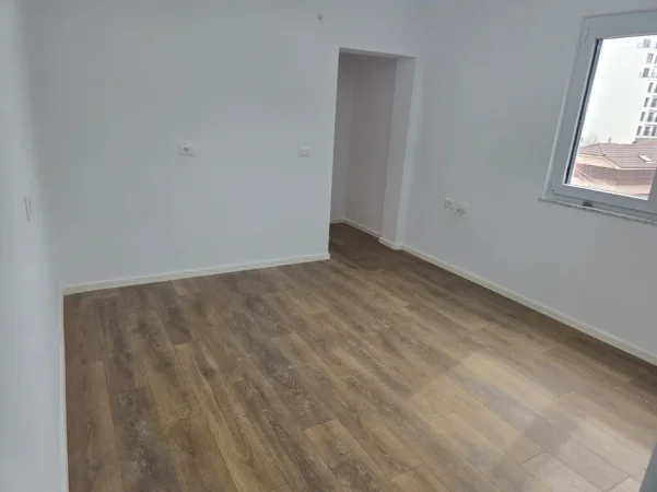 Tirane, shitet apartament 1+1 Kati 4, 40 m² 122.000 € (Rruga Dervish Hekali)