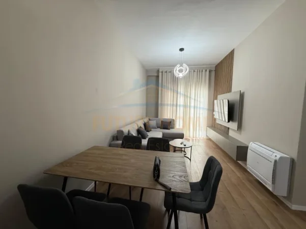 Tirane, jepet me qera apartament 1+1+Ballkon Kati 6, 72 m² 600 € (Rruga Dritan Hoxha Kompleksi Aura)