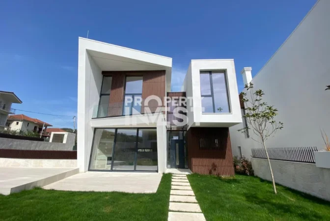 Tirane, shitet apartament 3 Katshe , 462 m² 850.000 € (Mjull Bathore)