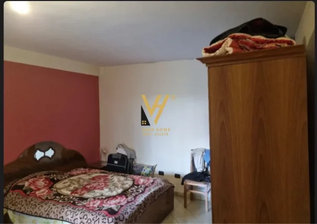 Tirane, jepet me qera apartament 2+1+Ballkon Kati 2, 108 m² 500 € (PALLATI ME SHIGJETA)