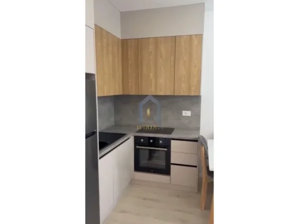 Tirane, jap me qera apartament 1+1+Ballkon Kati 4, 64 m² 400 € (Apartament 1+1 me qira tek Univers City QTU)