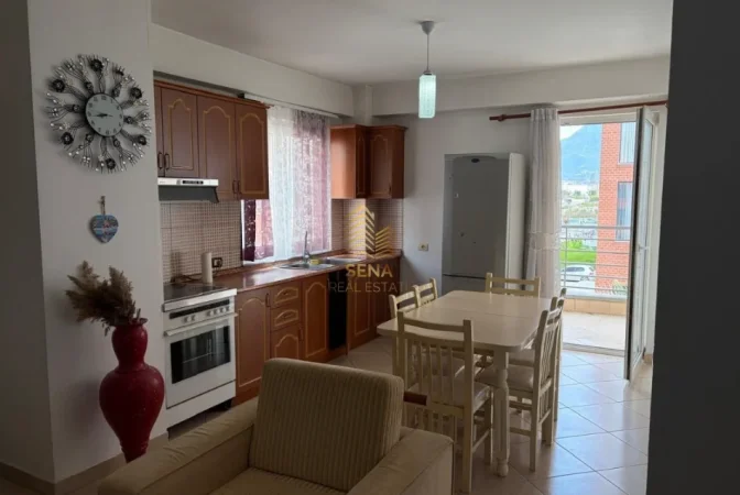 Tirane, jepet me qera apartament 3+1+Ballkon Kati 2, 118 m² 600 € (Bulevardi i Ri)