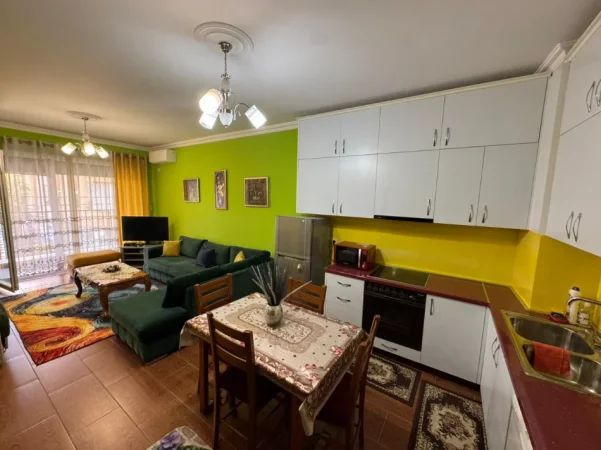 Tirane, jepet me qera apartament 1+1 Kati 1, 71 m² 500 €
