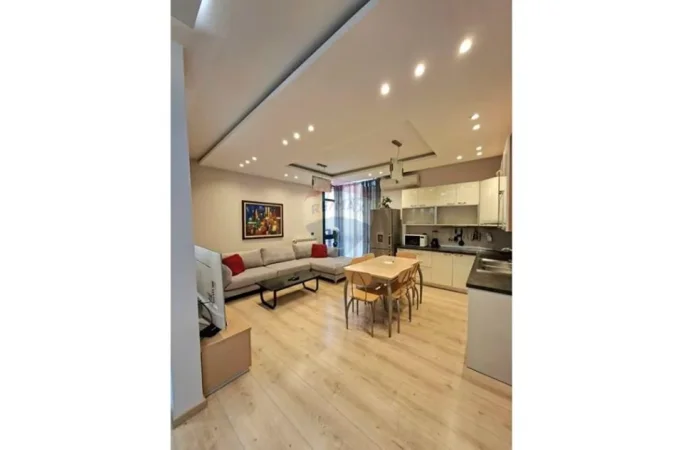 Tirane, jepet me qera apartament 2+1 Kati 4, 77 m² 1.100 € (Rruga Sami Frasheri)