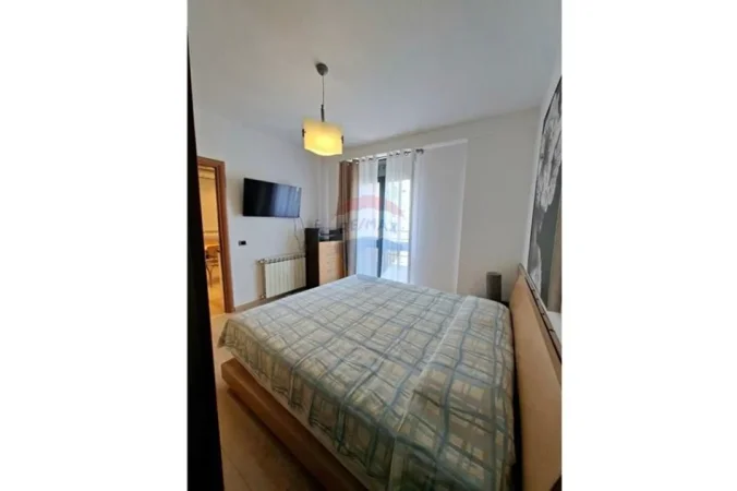 Tirane, jepet me qera apartament 2+1 Kati 4, 77 m² 1.100 € (Rruga Sami Frasheri)