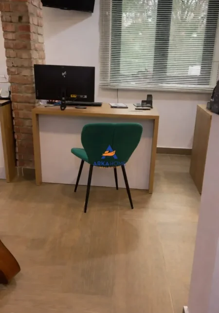 Tirane, shitet dyqan Kati 2, 60 m² 260.000 € 