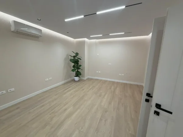 Tirane, jepet me qera apartament 2+1 Kati 2, 114 m²