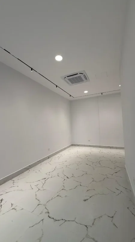 Tirane, shitet ambjent biznesi Kati 0, 38 m² 192.000 € (MINE PEZA)