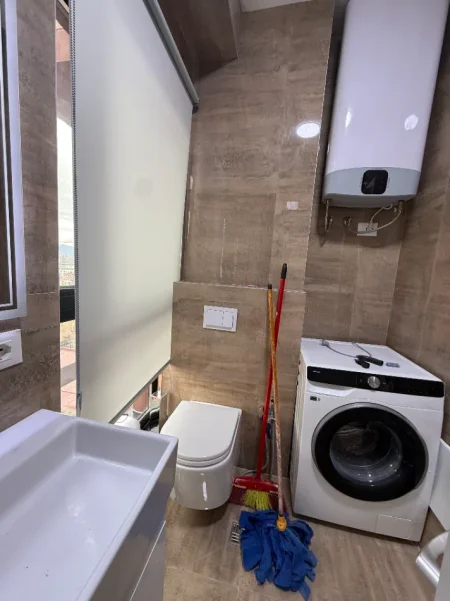 Tirane, jepet me qera apartament 2+1 Kati 9, 1.500 € (TIRANA GARDEN BUILDING)