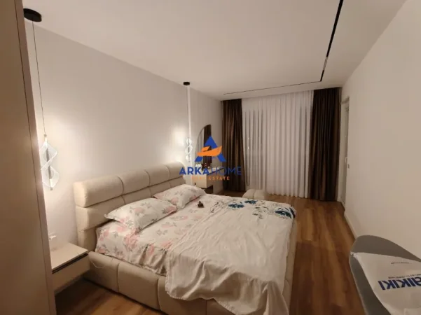 Tirane, shitet apartament 2+1+Ballkon Kati 8, 97 m² 145.000 € 