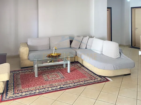 Tirane, shitet apartament 2+1+Ballkon Kati 4, 95 m² 190.000 € (unaza e re)