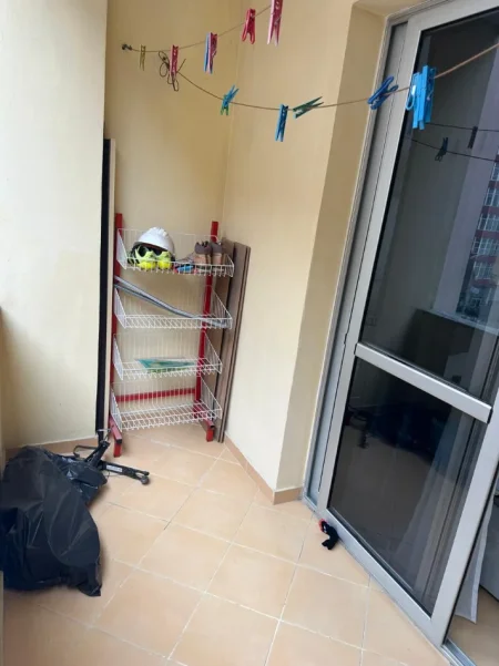 Tirane, jepet me qera apartament 1+1 Kati 3, 70 m² 450 € (astir)