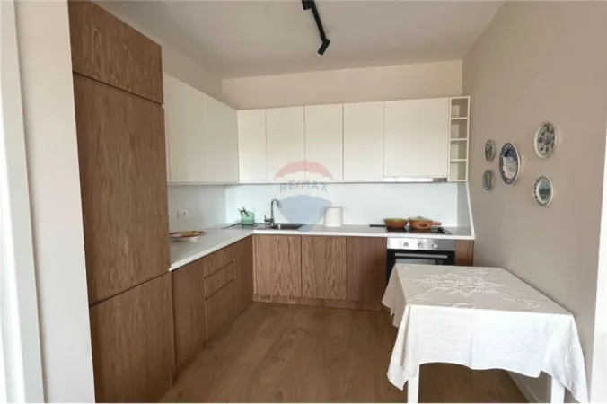 Tirane, jepet me qera 2+1+Aneks+Ballkon Kati 4, 110 m² 1.100 € (ish Ekspozita)