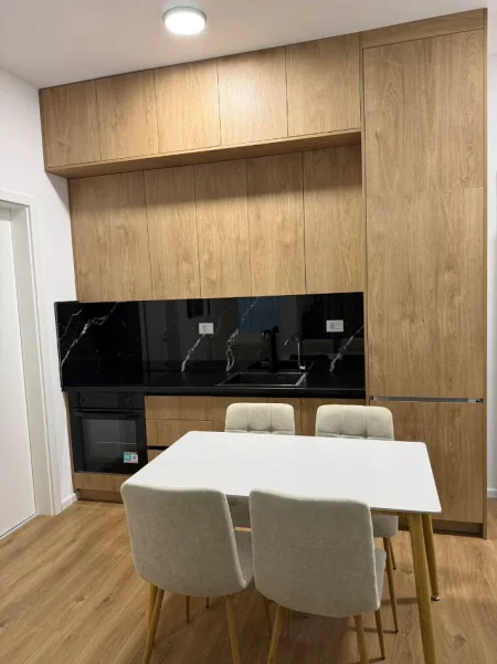 Tirane, jepet me qera apartament 1+1 Kati 2, 50 m² 400 €