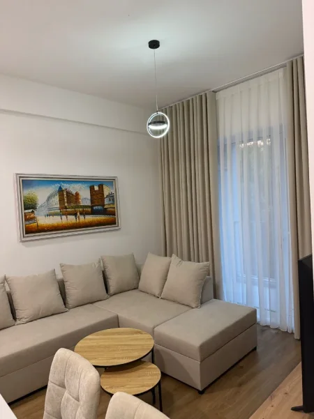 Tirane, jepet me qera apartament 1+1 Kati 2, 50 m² 400 €