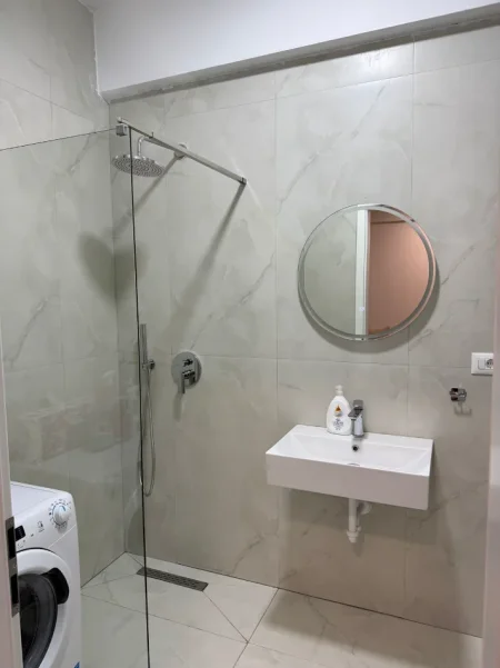 Tirane, jepet me qera apartament 1+1 Kati 2, 50 m² 400 €