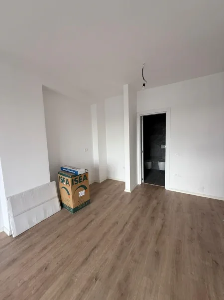 Tirane, jepet me qera apartament 1+1 Kati 3, 69 m² 550 € 