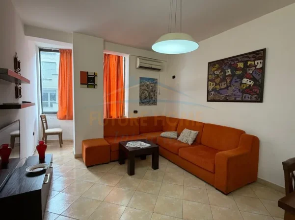 Tirane, shes apartament 2+1+Ballkon Kati 1, 73 m² 135.000 € (Tregu elektrik prane Kompleksit Grand)