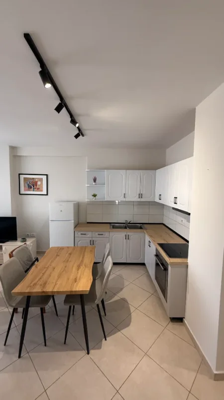 Tirane, jepet me qera apartament 2+1+Ballkon Kati 5, 55,000 ALL (Astir, Tirane)