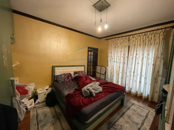 Shitet, Apartament 2+1+2, Kodra e Diellit, Tiranë.