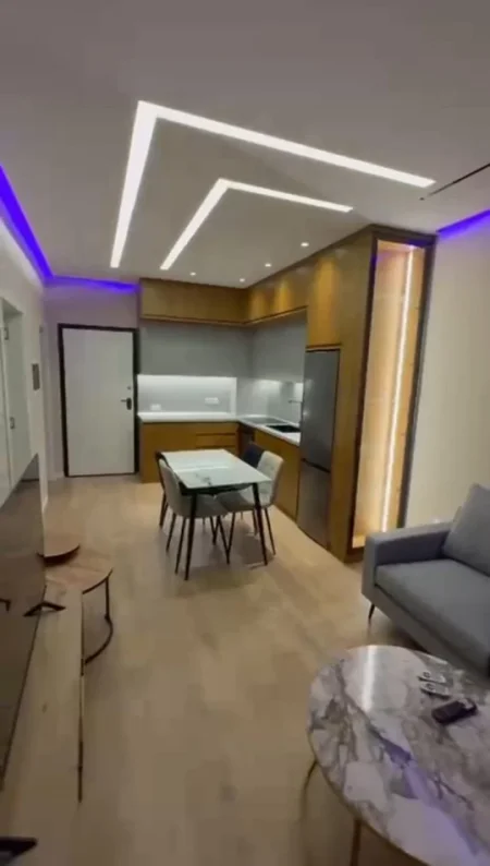 Tirane, jepet me qera apartament 1+1 Kati 3, 55 m² 600 € (Rruga 5 Maji)