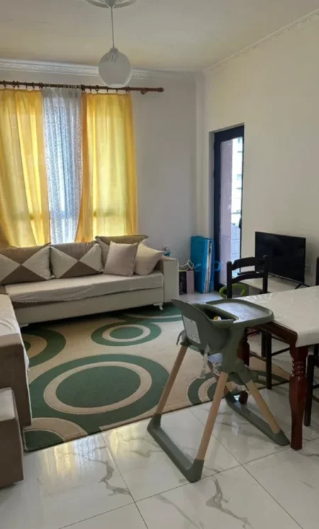 Tirane, jepet me qera apartament 1+1 Kati 3, 65 m² 400 € (Rruga Ali Bakiu)