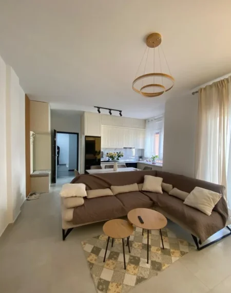 Tirane, jepet me qera apartament 2+1+Ballkon , 98 m² 1.100 € 
