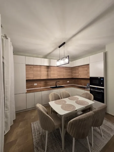 Tirane, jepet me qera apartament 2+1 Kati 8, 100 m² 900 € 