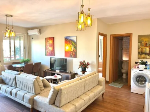 Mali Robit, shitet apartament 1+1+Aneks+Ballkon Kati 4, 75 m² 80.000 € (mali i robit)