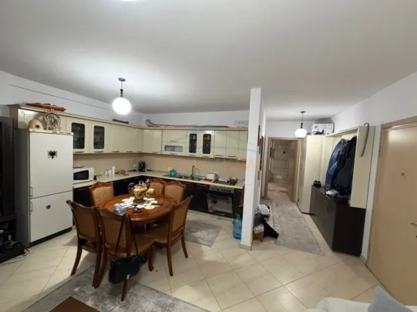 Tirane, shitet apartament 1+1 Kati 3, 76 m² 210.000 € (JORDAN MISJA)