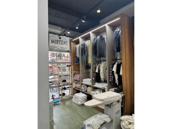 Tirane, Shitet Biznesi , Pastrim Kimik  , (ASTIR)