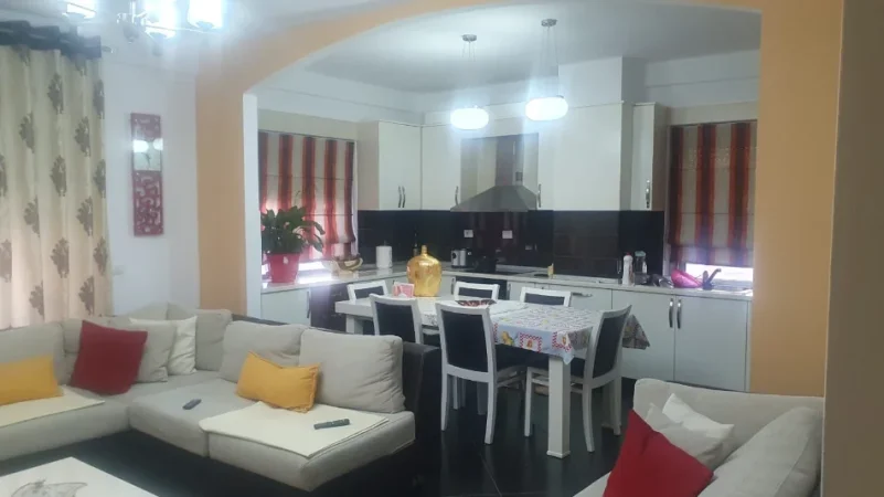 🏡 Jepet Apartament 2+1 me Qira në Astir!,  500 Euro