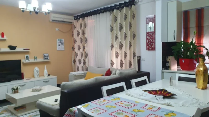 🏡 Jepet Apartament 2+1 me Qira në Astir!,  500 Euro