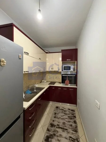 Tirane, jepet me qera apartament 1+1+Aneks+Ballkon Kati 5, 57 m² 420 € (Kompleksi Fratari)