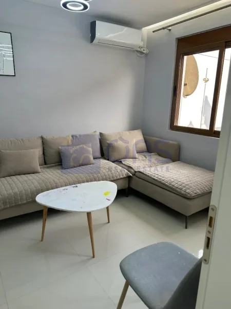 Tirane, jepet me qera apartament 1+1+Aneks+Ballkon Kati 3, 55 m² 520 € (Rruga Ylbere Bylykbashi)