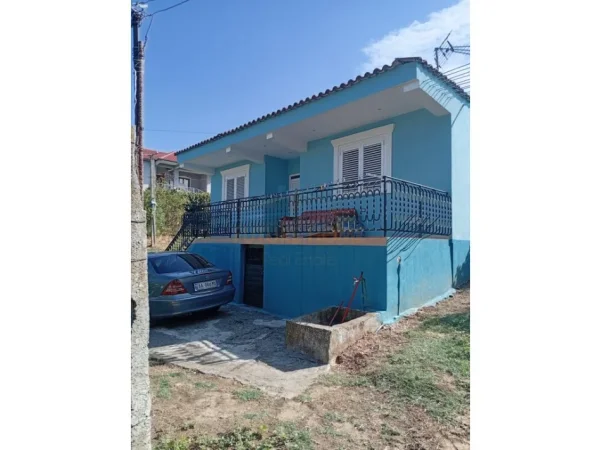 Tirane, shitet shtepi 1 Katshe Kati 1, 500 m² 150.000 € (BABRRU)