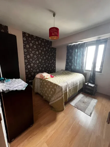 Tirane, jepet me qera apartament 2+1+Ballkon Kati 7, 100 m² 550€ (Rruga e Dibres)