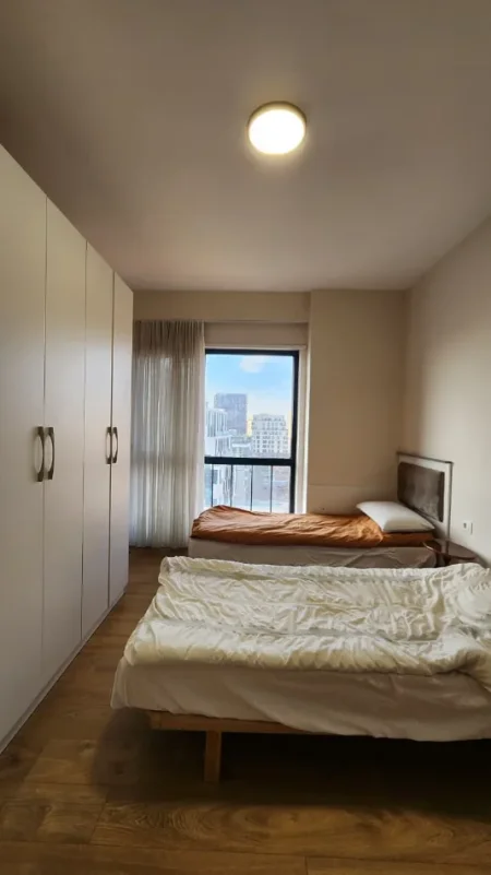 Tirane, jepet me qera apartament 2+1 , 104 m² 1.100 € 
