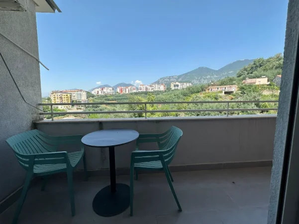Tirane, jepet me qera apartament 2+1+Ballkon Kati 2, 107 m² 400 € (RRUGA REXHEP BASTARI, FRESK)