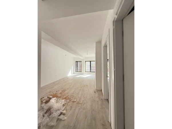 Tirane, shitet apartament 3+1 Kati 3, 210 m² 350.000 € (Kodra e Diellit)