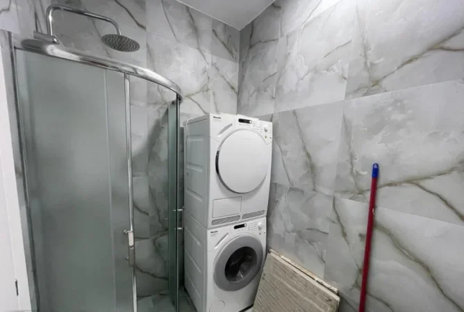 Tirane, jepet me qera apartament 1+1 Kati 5, 62 m² 650 € (Tregu Elektrik)