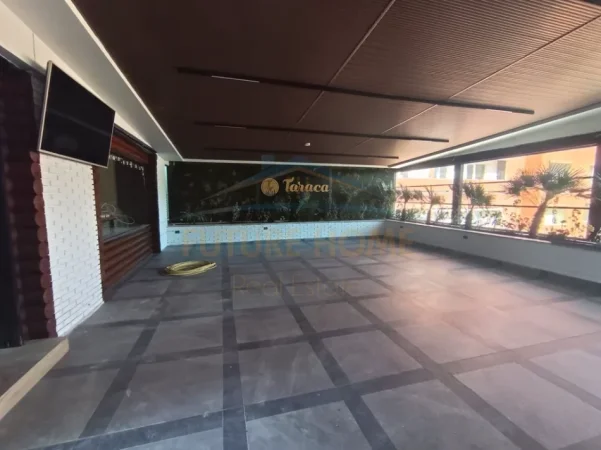 Tirane, jepet me qera ambjent biznesi Kati 8, 328 m² (Spitali Amerikan 3)