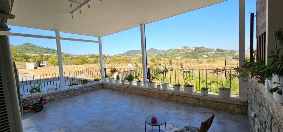Tirane, shitet apartament 3+1+Aneks+Ballkon Kati 0, 165 m² 450.000 €